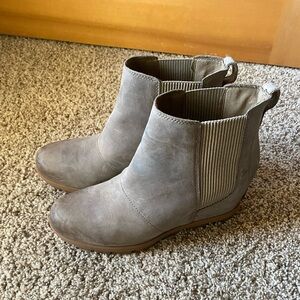 New Sorel Joan of Arctic II wedge boots
